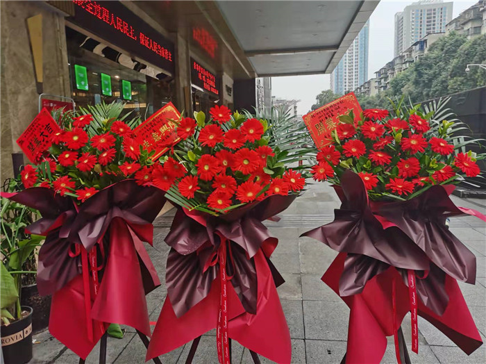 四川中青旅綿陽(yáng)分社、綿陽(yáng)市中旅假日旅行社、綿陽(yáng)自來(lái)文化傳播有限公司24H自助售貨服務(wù)盛大開業(yè)